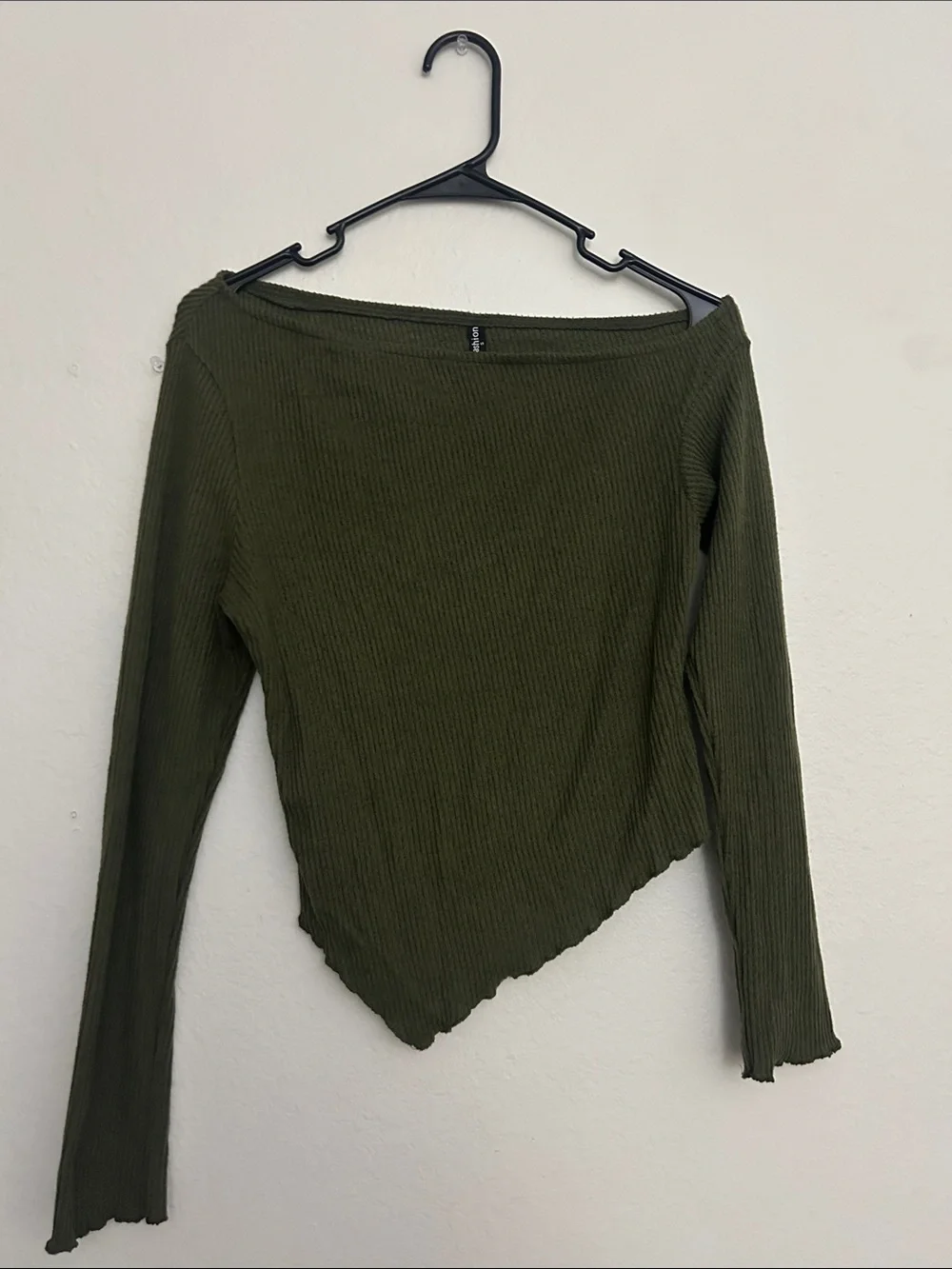 Off-Shoulder Ribbed Long-Sleeve Top in Olive
